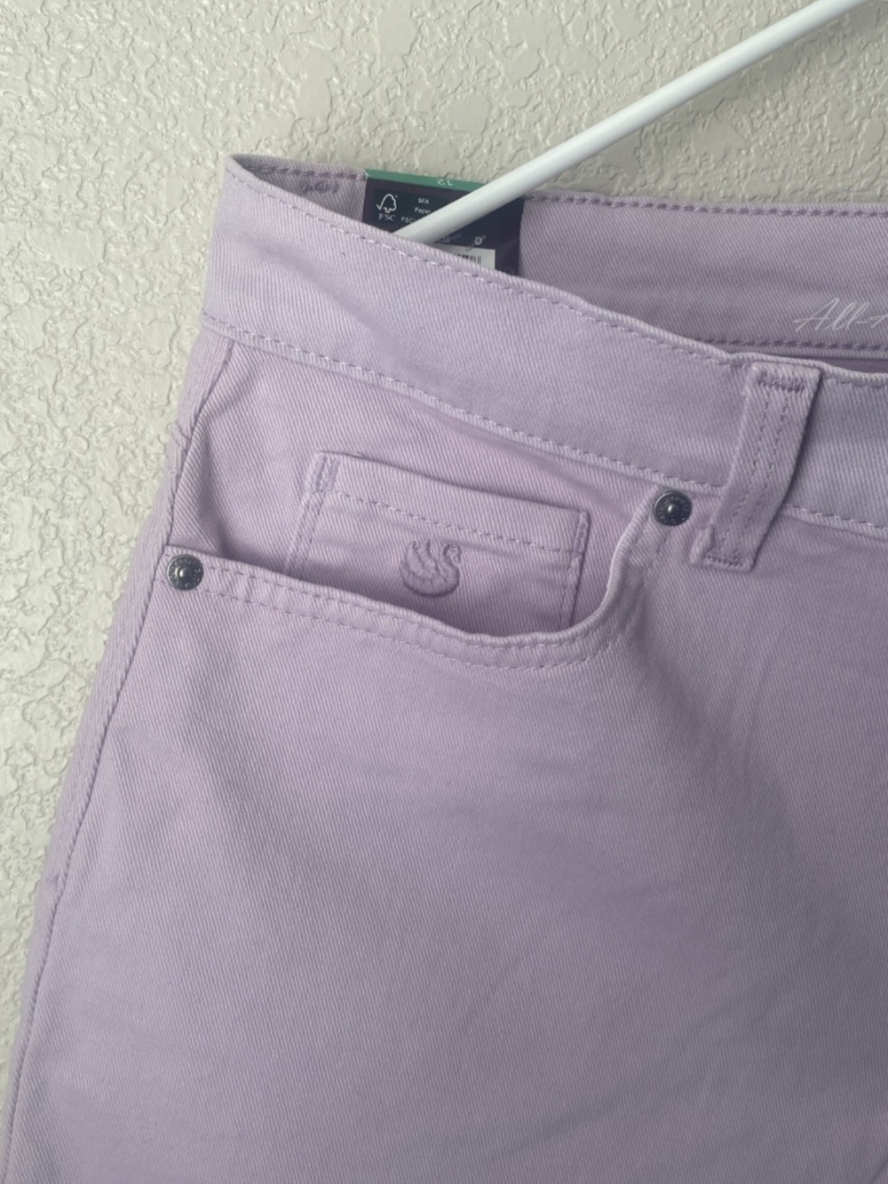 Gloria Vanderbilt Amanda Short Lavender Kiss Women's - Picture 3 of 5